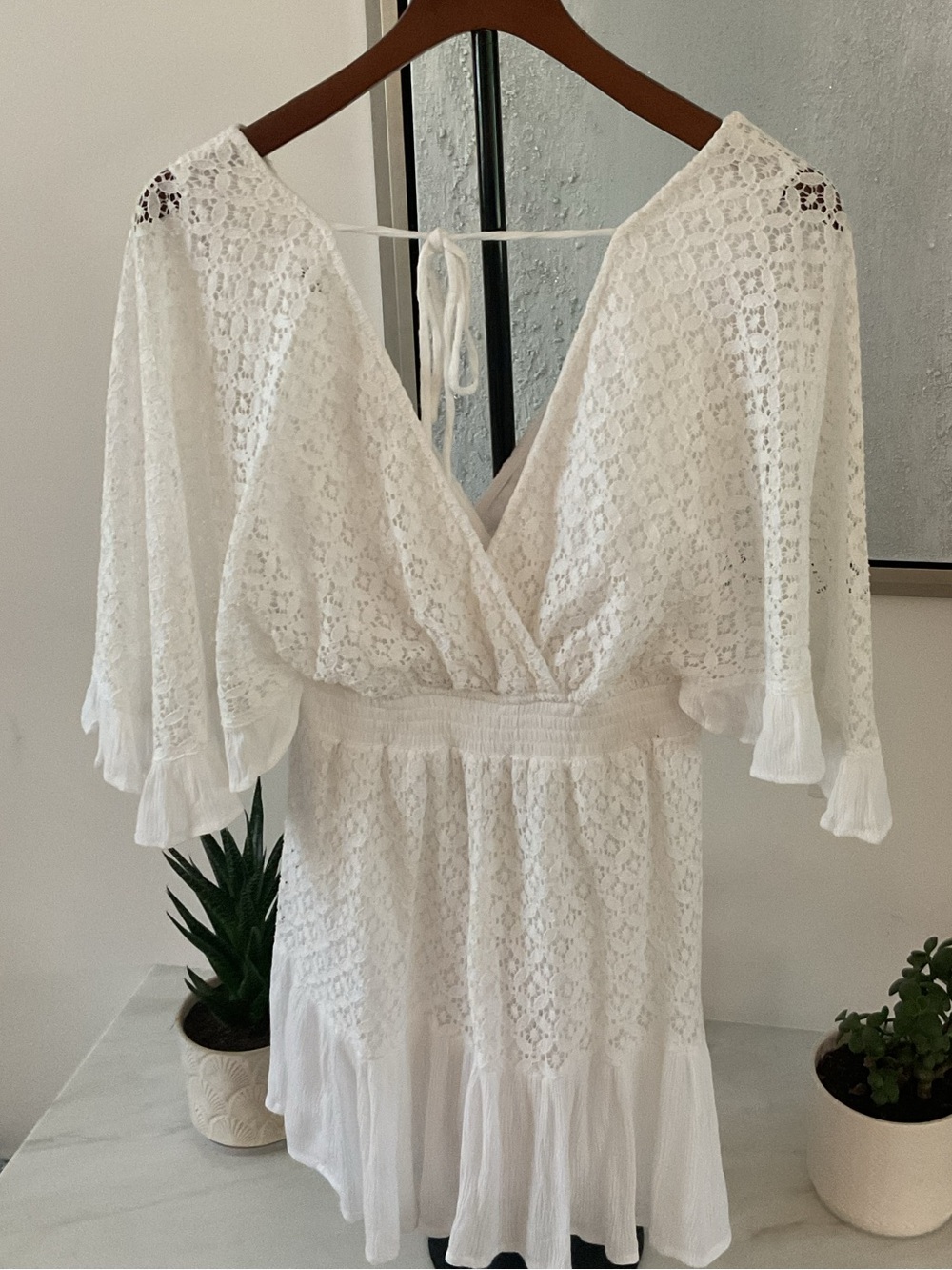 Japna Boho White Lace V-Neck Ruffle Romper . - Picture 4 of 9